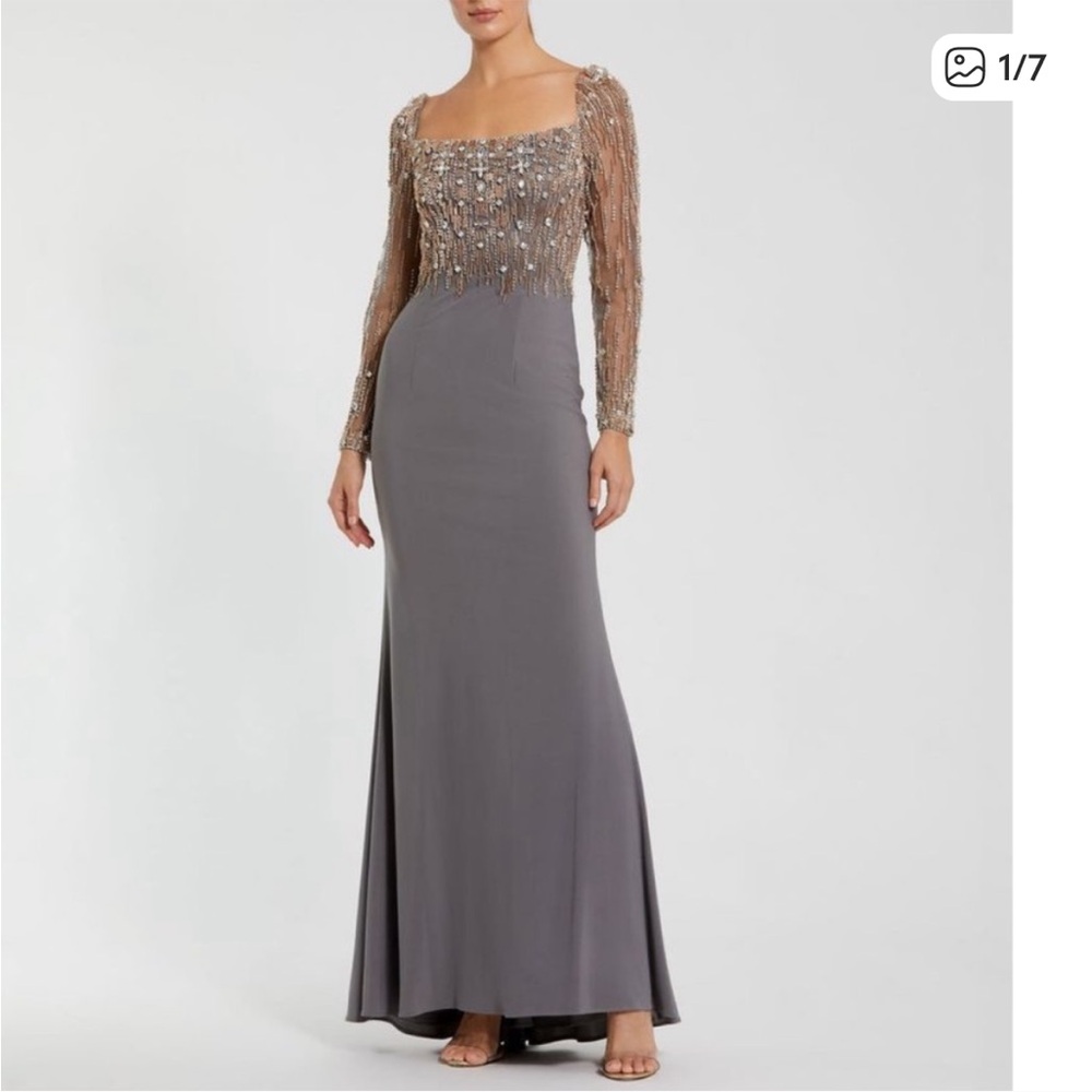 Mac Duggal

Beaded Square Neck Column Gown